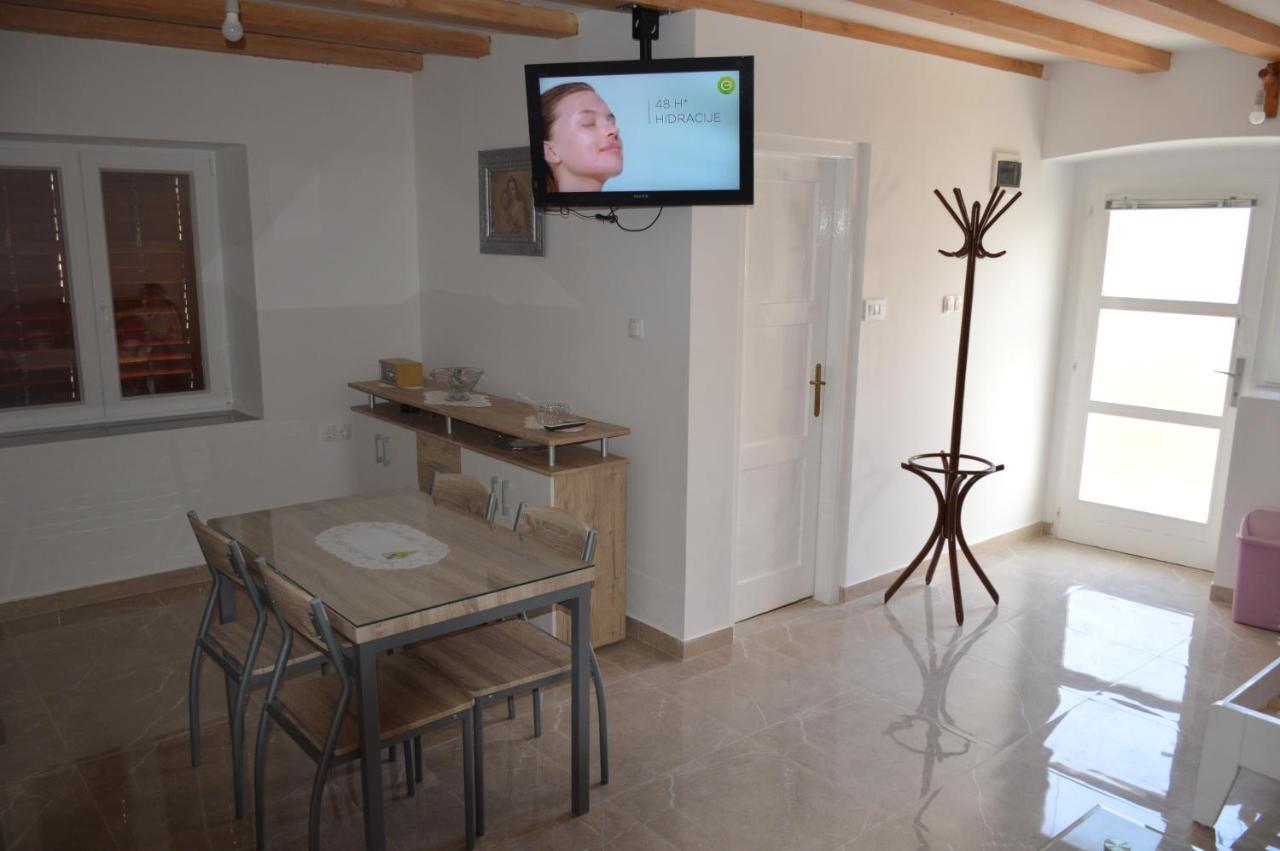 פרוויץ' שפורינה Studio Apartman Kata מראה חיצוני תמונה