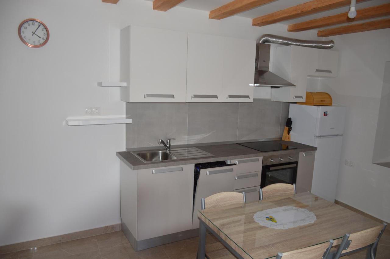 פרוויץ' שפורינה Studio Apartman Kata מראה חיצוני תמונה