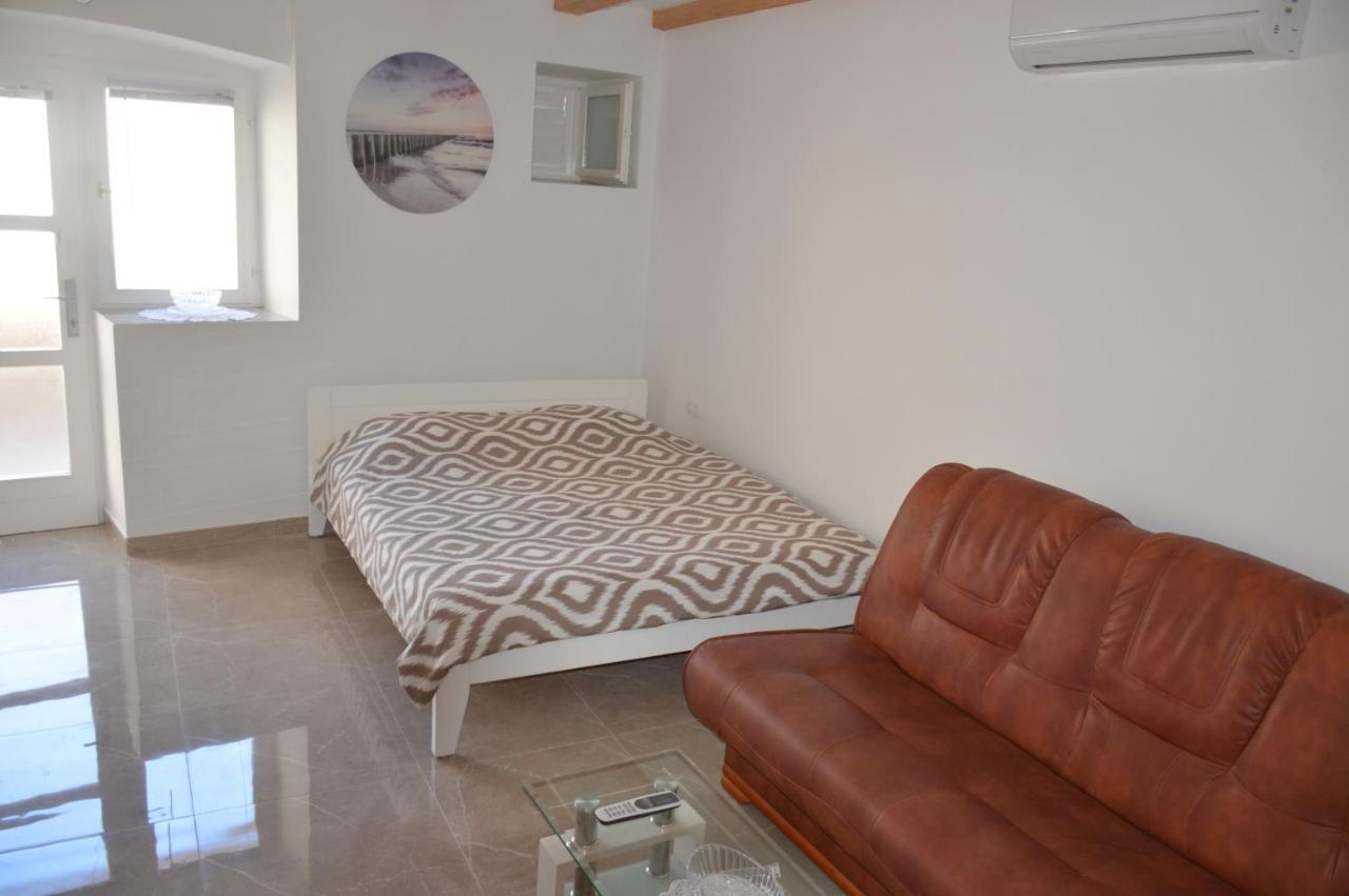 פרוויץ' שפורינה Studio Apartman Kata מראה חיצוני תמונה