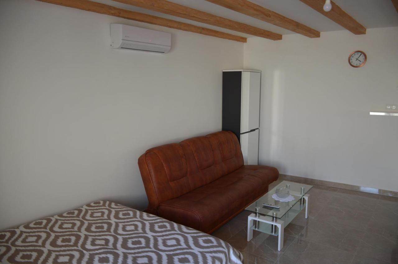 פרוויץ' שפורינה Studio Apartman Kata מראה חיצוני תמונה
